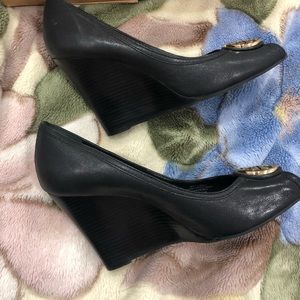 BLACK TORY BURCH HEELS